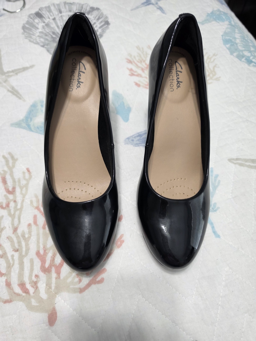 Clarks Black Patent Round-Toe Heels Size 9